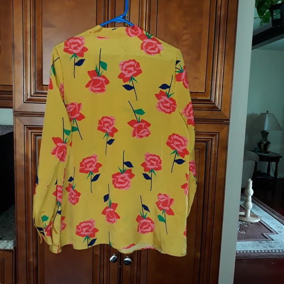 Blouse - Picture 2 of 8